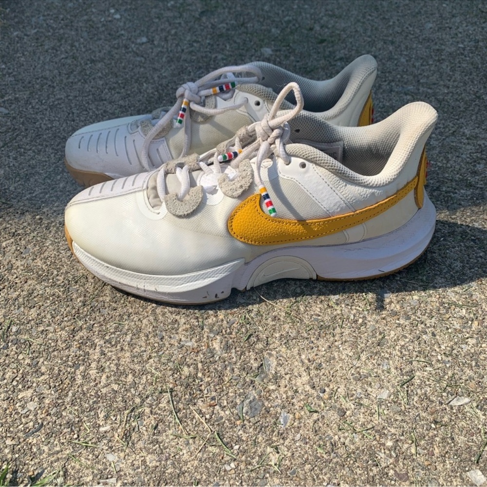 Nike court airzoom gp turbo tennis shoes